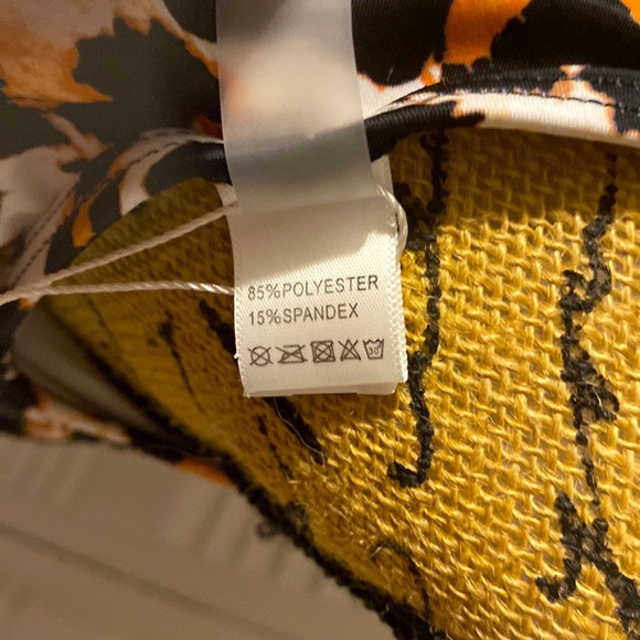 NEW Womens Leopard Print 1Piece, Sz. XL. Lace-up Front & Sides. - Picture 8 of 10